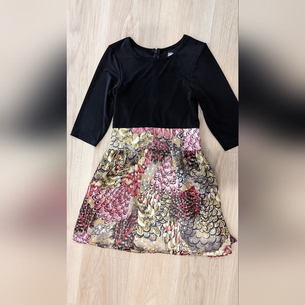 Girls pretty black floral dress 3/4 sleeve Size 8
